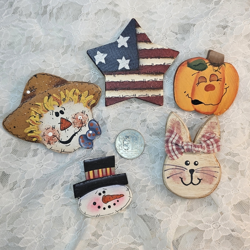 Wood Lapel Pins * Set of 5 * Holidays * Brooch * Vintage * Easter * Christmas